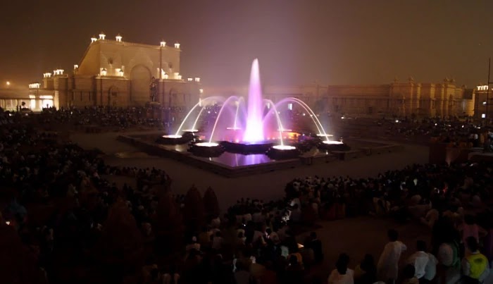 Musical Water Show - Akshardham Temple, Delhi Travel Guide Musical Water Show - Akshardham Temple, Delhi Travel Guide
