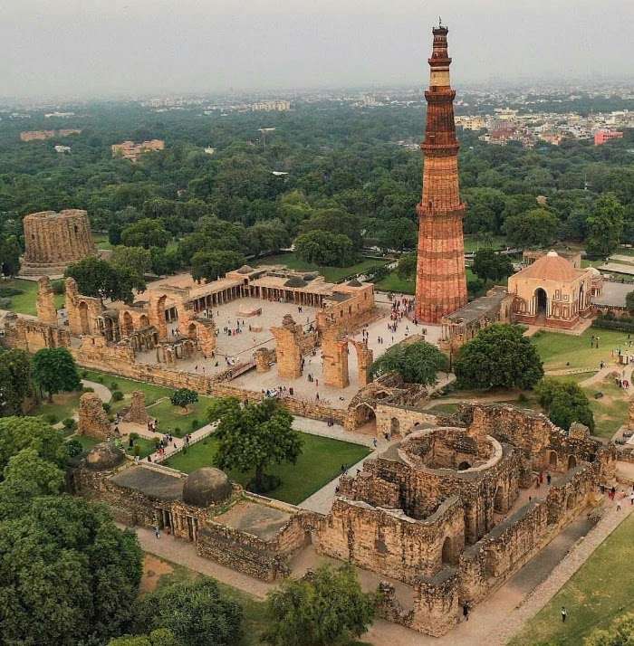 Qutub Minar Travel Guide