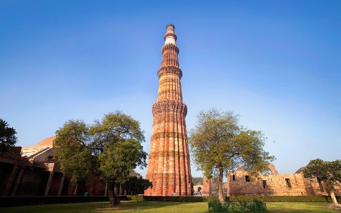 Qutub Minar Travel Guide