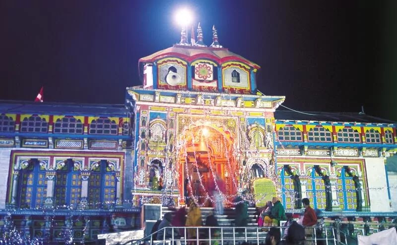Night view of Badrinath Temple