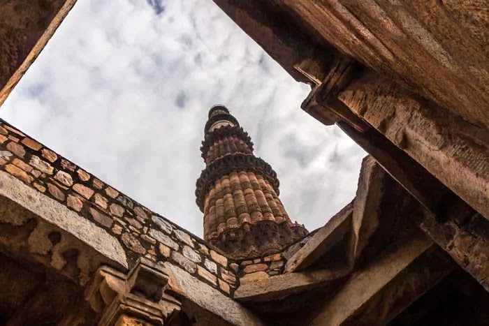 क़ुतुब मीनार का इतिहास - कब, किसने - Qutub Minar History in Hindi
