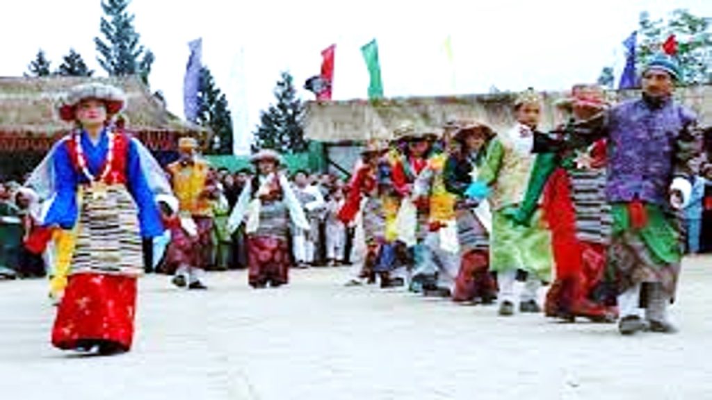 Sikkim Culture, Languages, Festivals, Dance, Art Crafts, Food, Sikkim